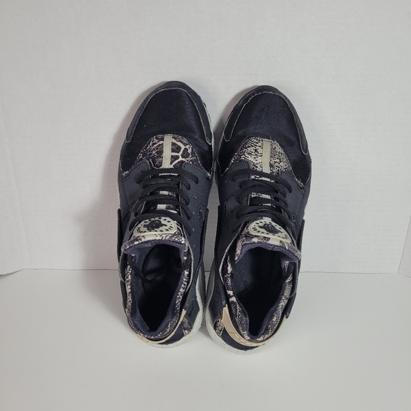 SOLD ✨️ Nike Womens Air Huarache Run Print Shoes Low Top Lace Up 10M - Picture 8 of 10